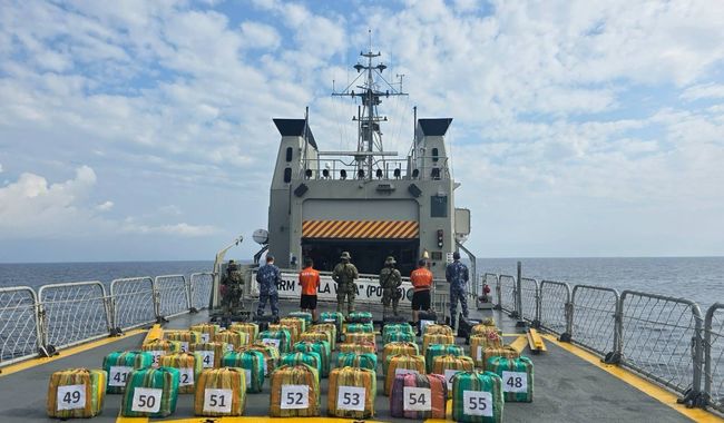 Marina asegura en la mar cerca de dos toneladas de presunta cocaína, frente a las costas de&nbsp;Chiapas